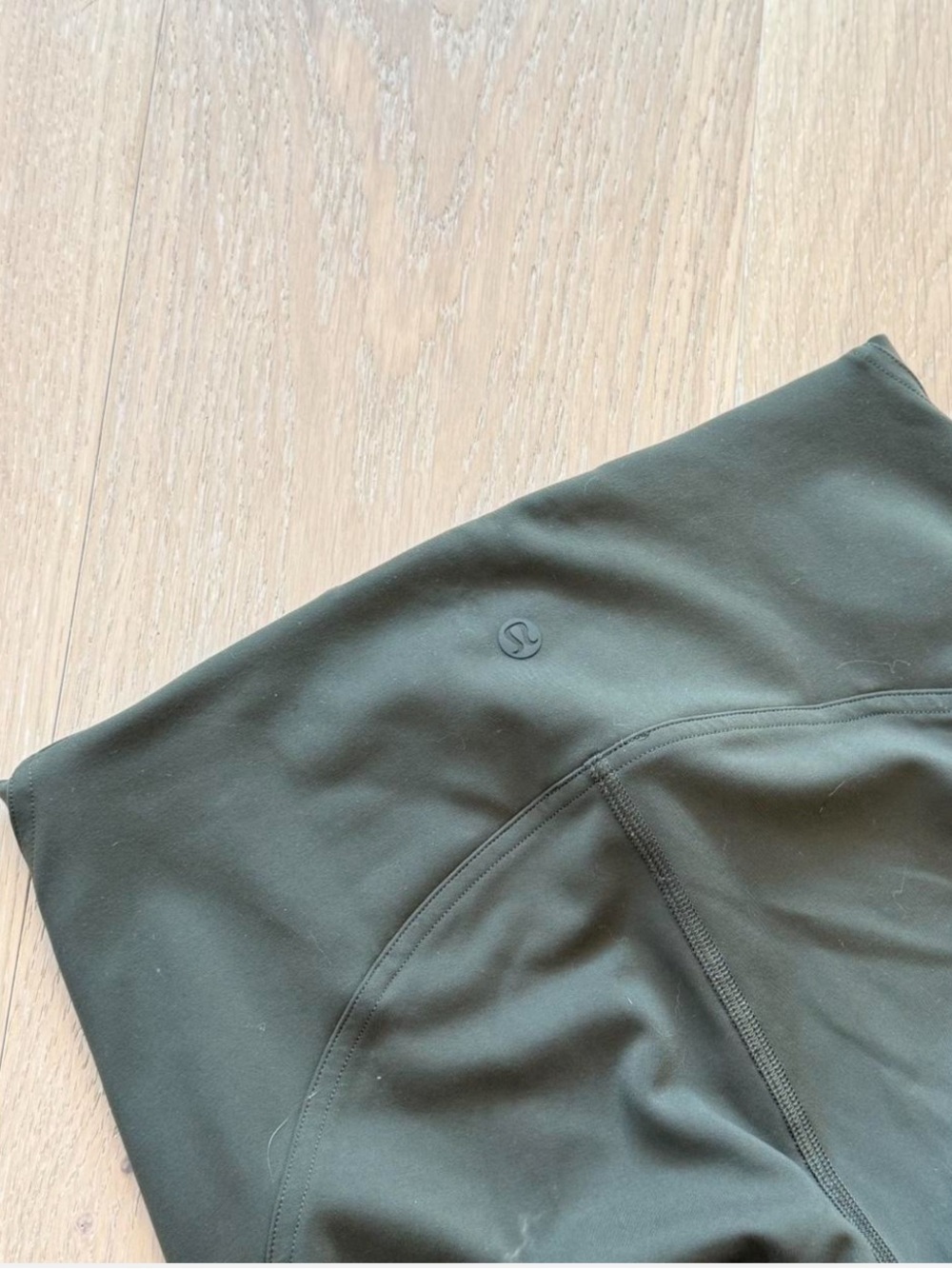 Dark Olive color. Size 6. Lululemon leggings